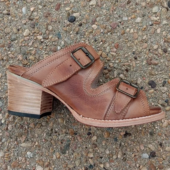 Freebird By Steven Caprice Leather Buckle Strap Sandals Womens Sz 8