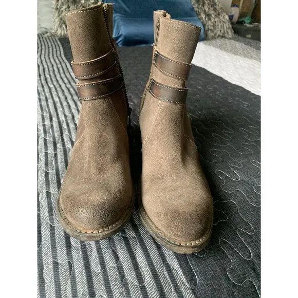 Freebird Shiloh Brown Suede Ankle Boots W/Straps Sz 8 Block Heel Distressed