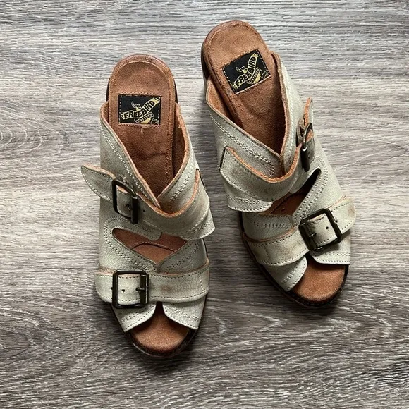 FREEBIRD Women’s Leather Strap Block Heel Sandals Distressed Sandal 8