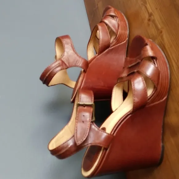 Frye Alexa wedge sandals