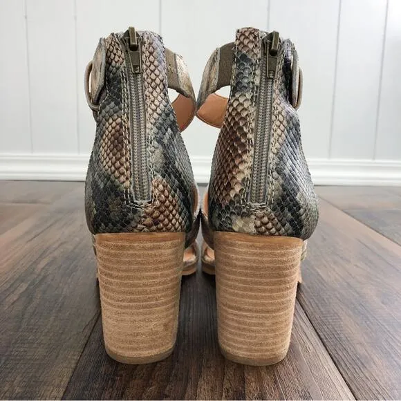 Frye &amp; Co Strappy Leather Block Heel Sandal Neutral Snakeskin Taupe Size 8.5