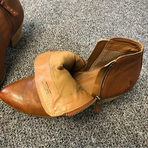 FRYE/ Boots By Frye/  Size: 10/ ANKLE BLOCK HEEL/ in pet friendly home