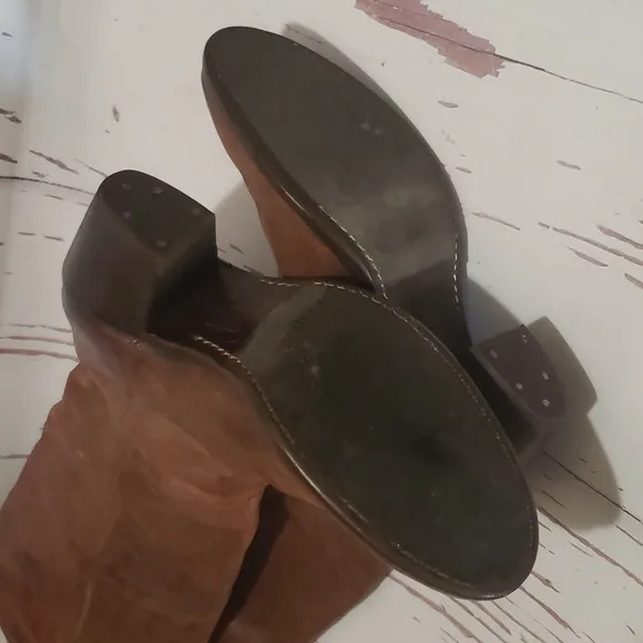 Frye Jackie 6.5 brown heel distraes color woman boots