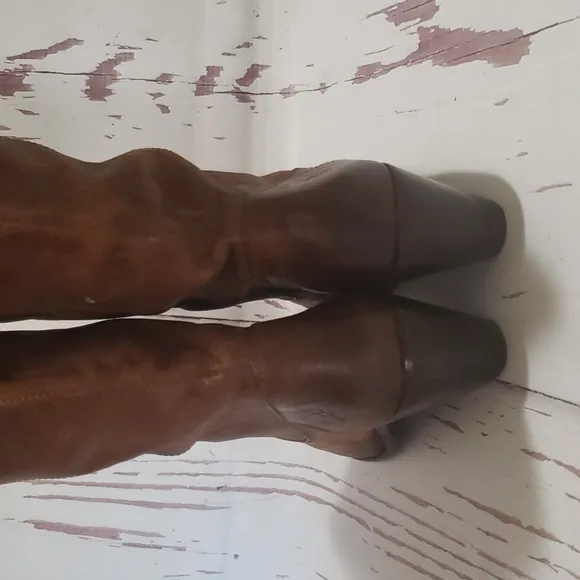 Frye Jackie 6.5 brown heel distraes color woman boots