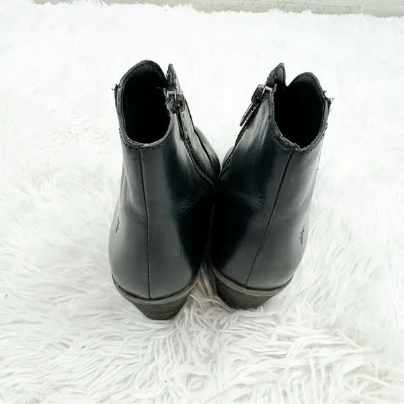 Frye Jennifer Almond Toe Zipper Leather Ankle Boots