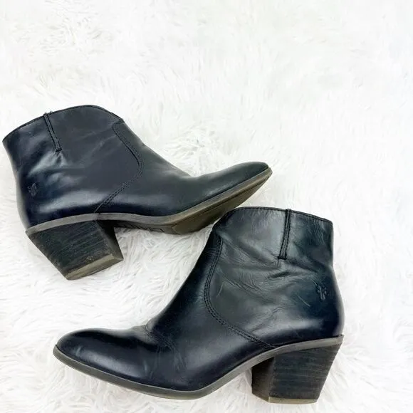 Frye Jennifer Almond Toe Zipper Leather Ankle Boots