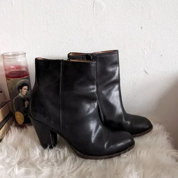 Frye Jenny Chelsea Leather Ankle Boots
