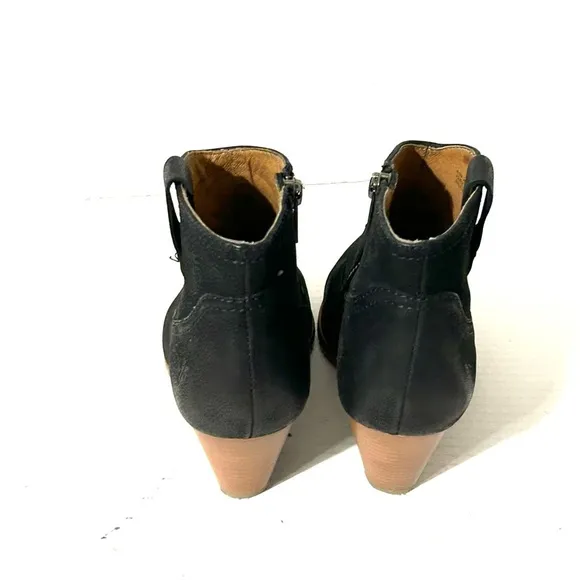 Frye Reina Black Nubuck Suede Block Heel Zip Ankle Bootie Western Size 6.5 M