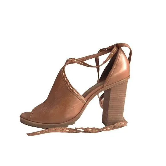 Frye Suzie Pickstich Lug Heel Sandals