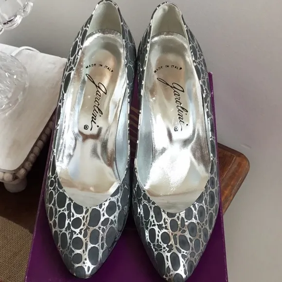 GAROLINI silver and black high heel shoes. Size 7.5