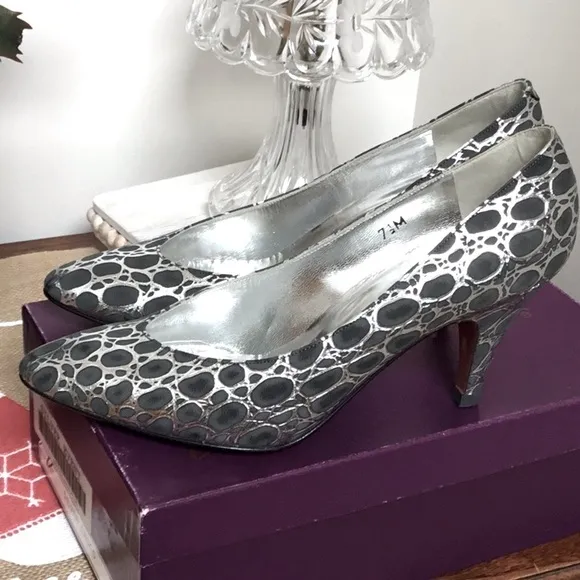 GAROLINI silver and black high heel shoes. Size 7.5