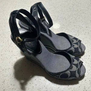 Genuine Coach (A8119) Tawney Heels Women's Wedge shoes Blue Stripes US 8 /6UK