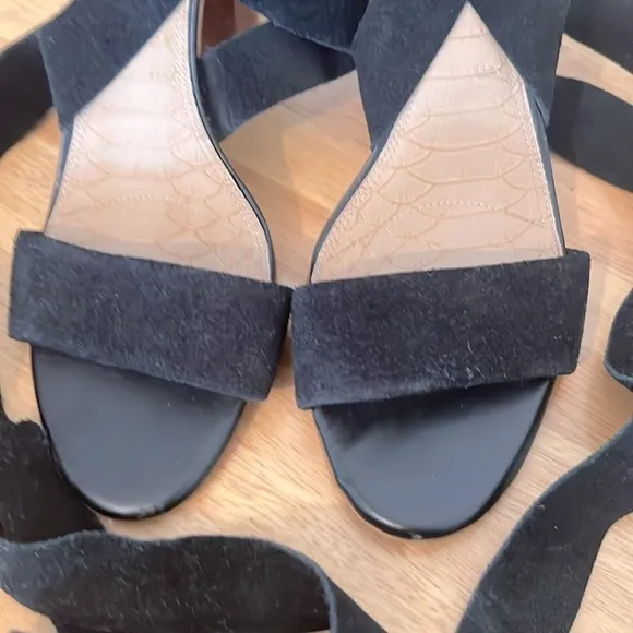 Gianni Bini Black Suede Block Heel Crisscross Gladiator Sandals Long Ties  11