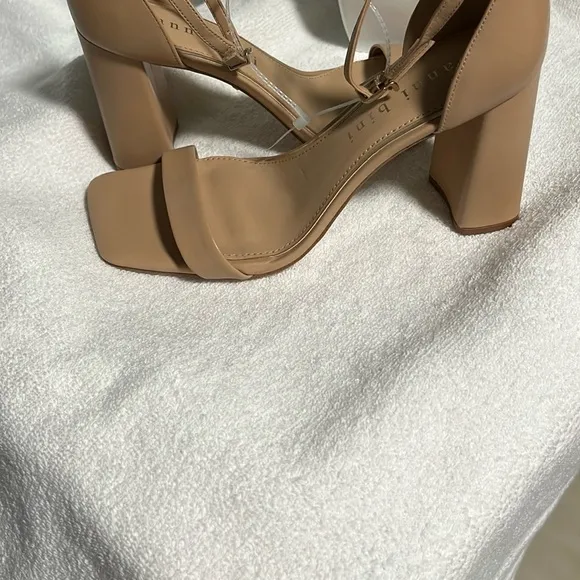 Gianni Bini Elegant Tan Block Heel Sandals