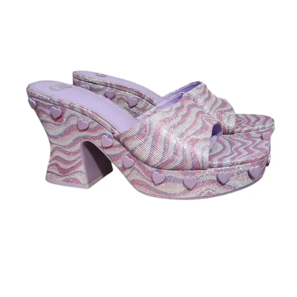 GIANNI BINI Heart String Sparkle Swirl Heart Studded Platform Sandals 9.5