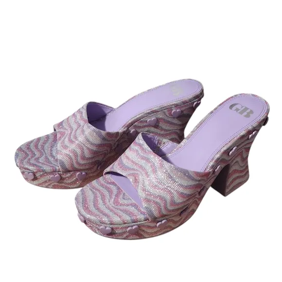 GIANNI BINI Heart String Sparkle Swirl Heart Studded Platform Sandals 9.5