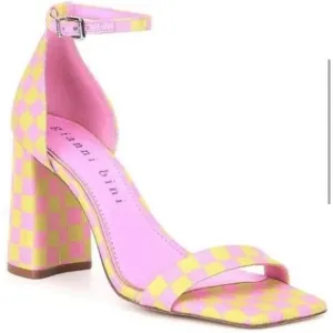 “GIANNI BINI” Maileigh Checkerboard Block Heel Sandals