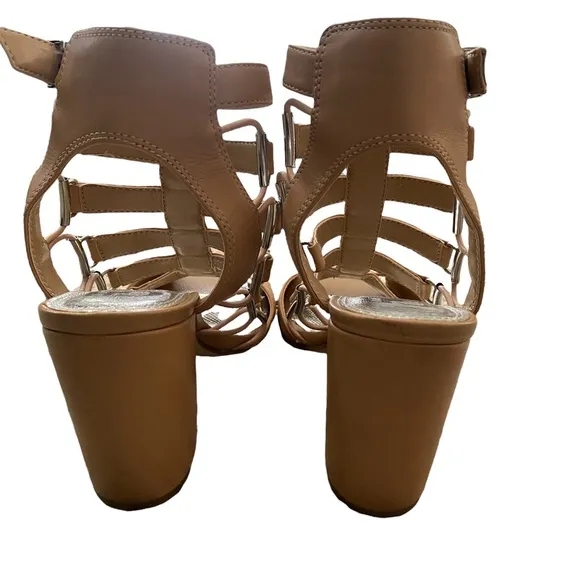 Gianni Bini Nude Leather with Metal Detail Block Heel Strappy Sandals 8.5