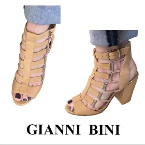 Gianni Bini Nude Leather with Metal Detail Block Heel Strappy Sandals 8.5