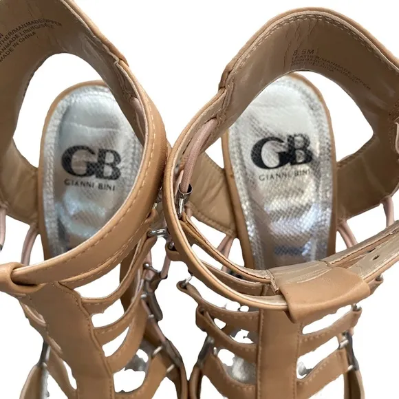 Gianni Bini Nude Leather with Metal Detail Block Heel Strappy Sandals 8.5