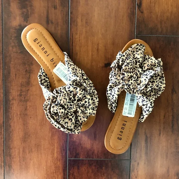 🆕Gianni Bini Sandals. NWT  000AJ