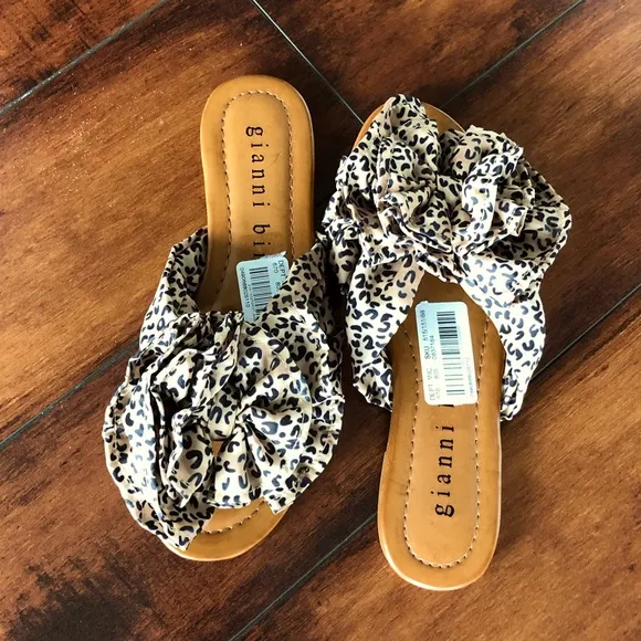🆕Gianni Bini Sandals. NWT  000AJ