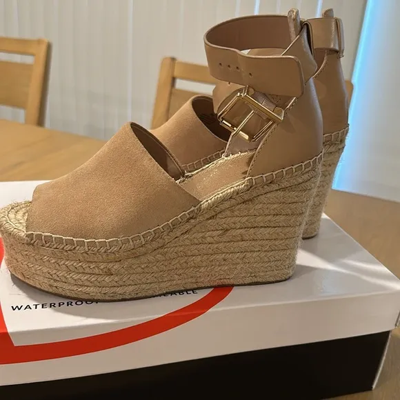 Gianni Bini Tan Wedge Sandals with Ankle Strap and Open Toe