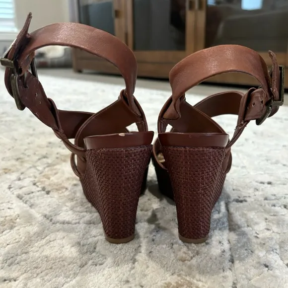 GIANNI BINI | WEDGE SANDALS SIZE 6.5