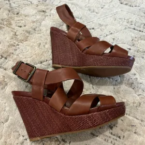 GIANNI BINI | WEDGE SANDALS SIZE 6.5