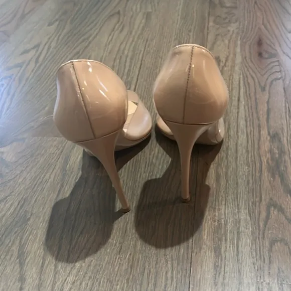Gianvito Rossi Nude Women's Pumps