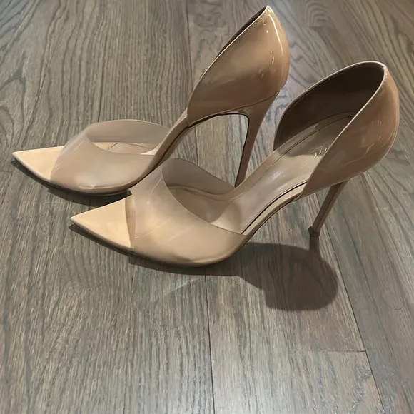 Gianvito Rossi Nude Women's Pumps