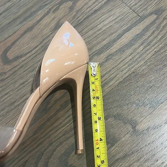 Gianvito Rossi Nude Women's Pumps