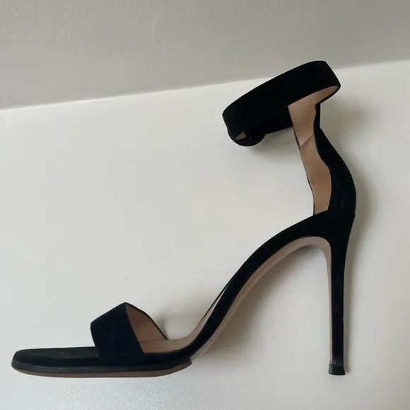 Gianvito Rossi Open Toe Black High Heel Sandals