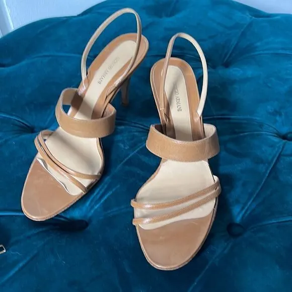GIORGIO ARMANI BEIGE SANDALS SZ 9