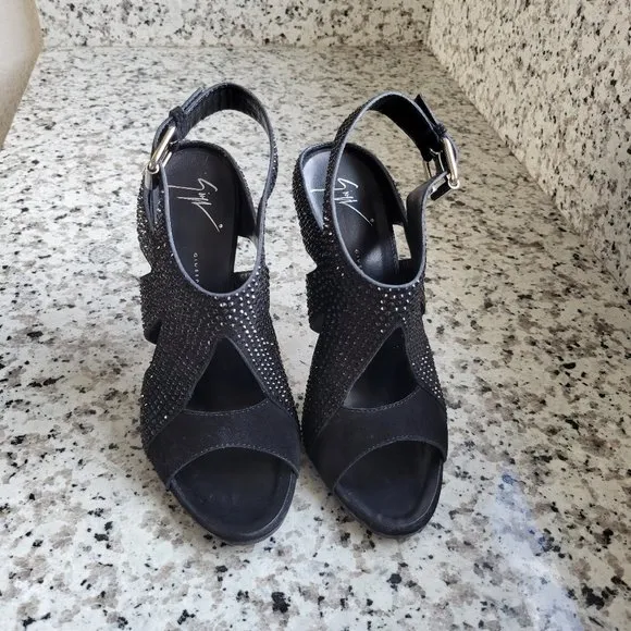 Giuseppe Zanotti heels embellished with crystals EU Sz 40 Mint condition