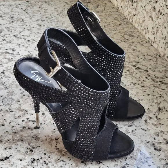Giuseppe Zanotti heels embellished with crystals EU Sz 40 Mint condition