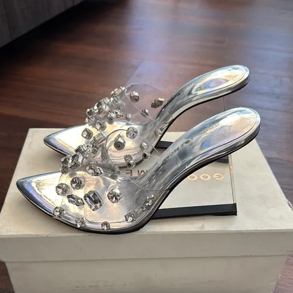 Good American NWT Jeweled Wedge Heel Silver Studded Women's Shoes w/Dust Bag.