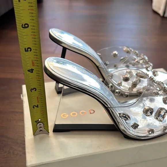 Good American NWT Jeweled Wedge Heel Silver Studded Women's Shoes w/Dust Bag.