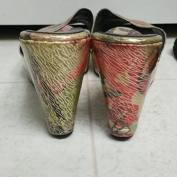 Graffiti wedge sandals unique heels artsy