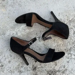 Gucci Heeled sandals