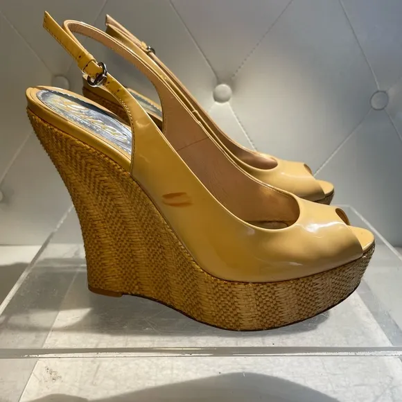 GUCCI /shoes/ GUCCI vitello vernice soft sable wedge sandal sz 39