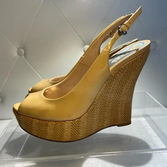 GUCCI /shoes/ GUCCI vitello vernice soft sable wedge sandal sz 39