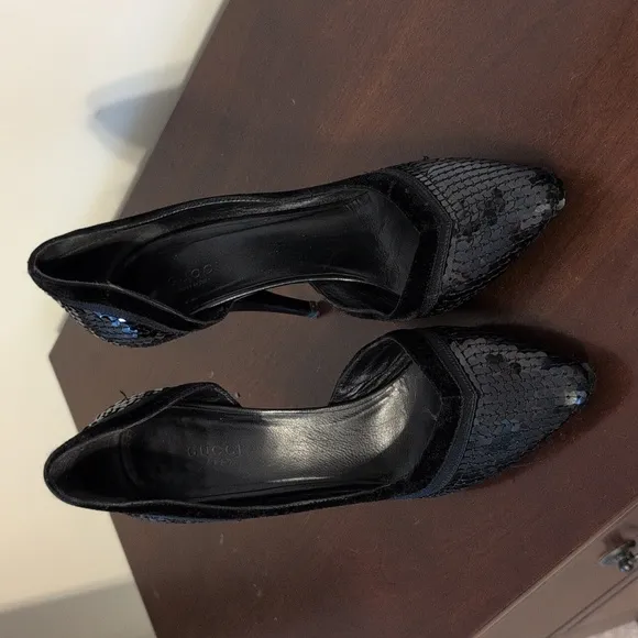 Gucci Vintage Squinted and Velvet Pumps Size 8B