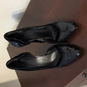 Gucci Vintage Squinted and Velvet Pumps Size 8B