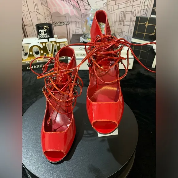 GUC!!!!❤️‍🔥MANOLO BLAHNIK Red High Heel Sandals.