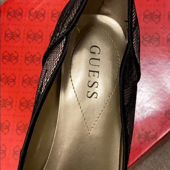 Guess Platform Shoes Size 6.5 Heels Lace Sandals
