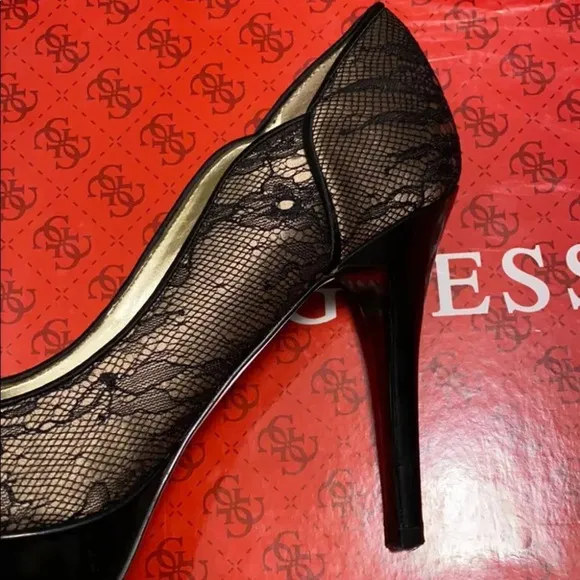 Guess Platform Shoes Size 6.5 Heels Lace Sandals