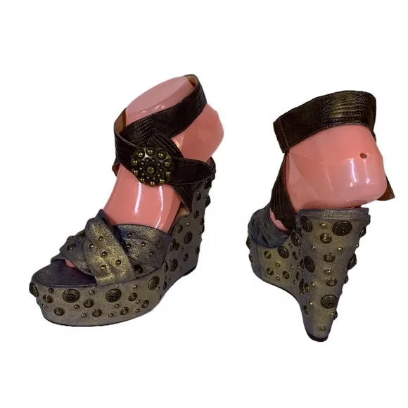 GUILLAUME HINFRAY GOLD AN BLUE LEATHER STUDDED DISTRESSED WEDGE HEELS (36)
