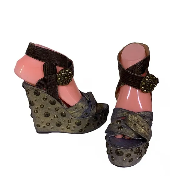GUILLAUME HINFRAY GOLD AN BLUE LEATHER STUDDED DISTRESSED WEDGE HEELS (36)