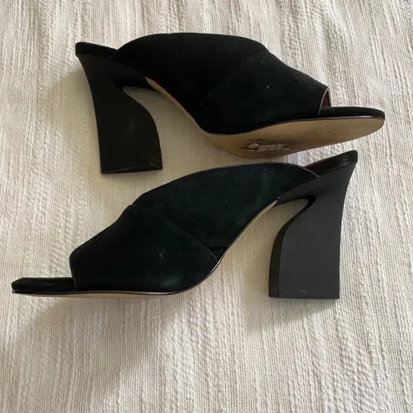 •Halston Heritage• Black Suede Sandals, EEEUC